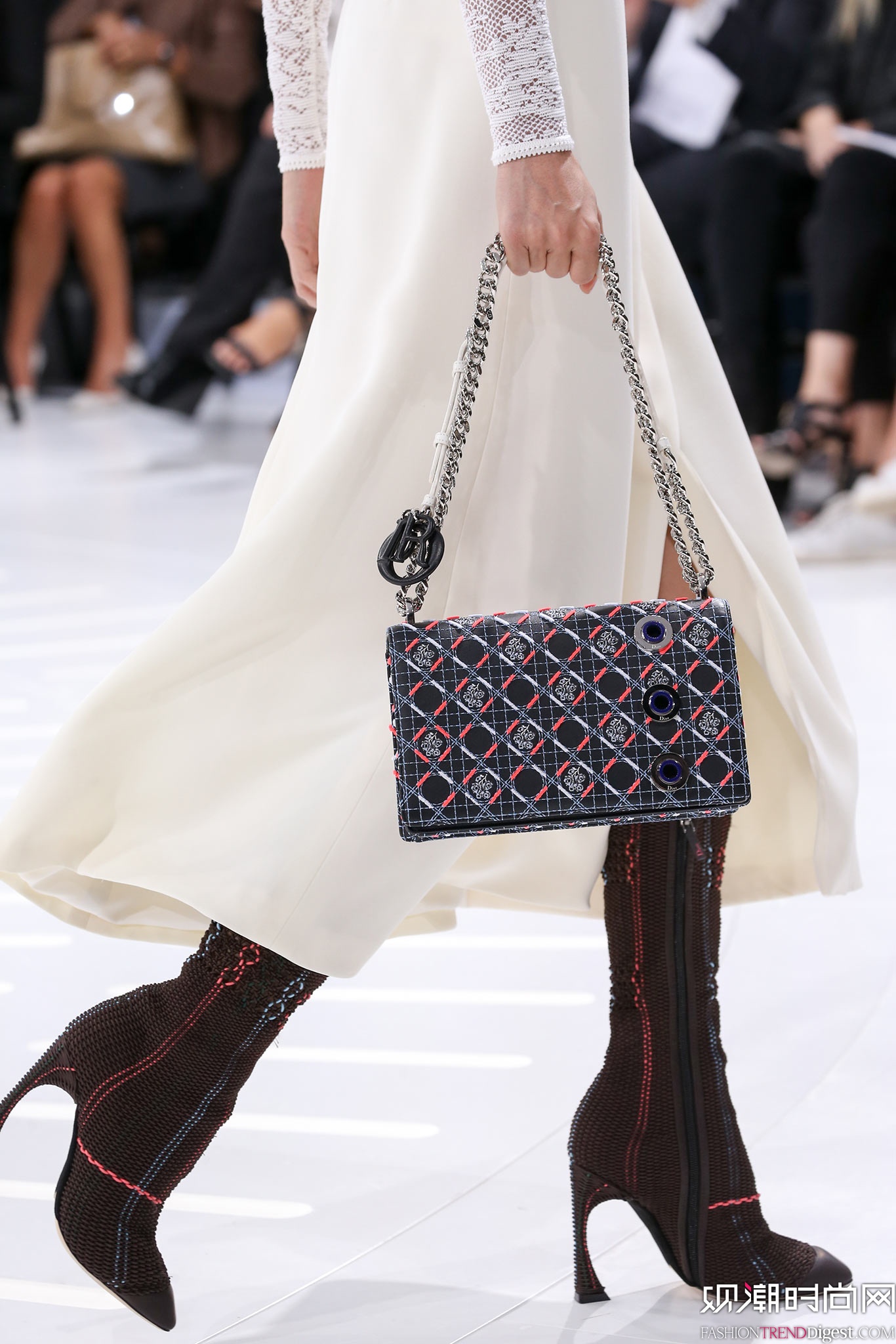 Christian Dior 2015���İ���ʱװ���㳡����ͼƬ