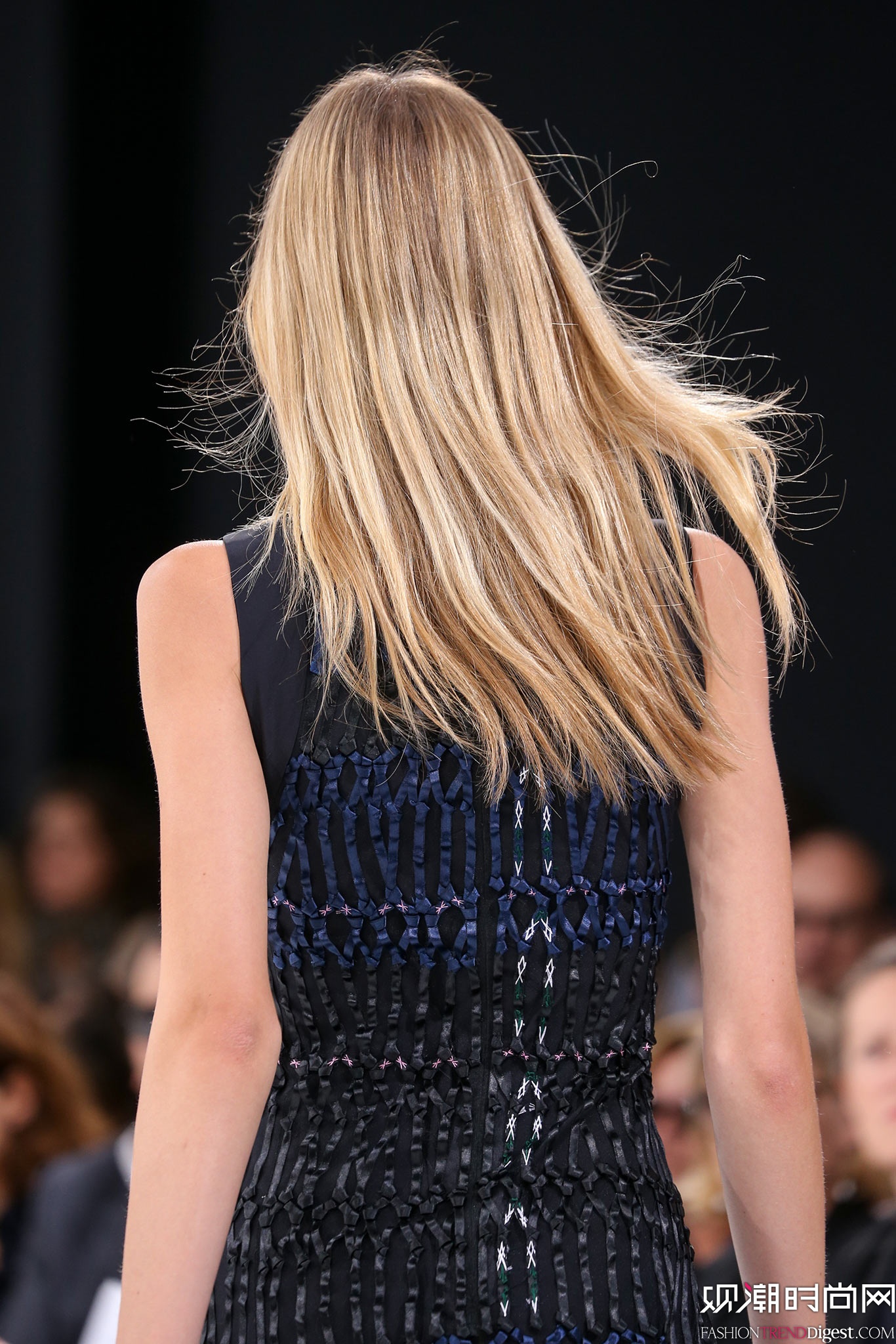 Christian Dior 2015���İ���ʱװ���㳡����ͼƬ