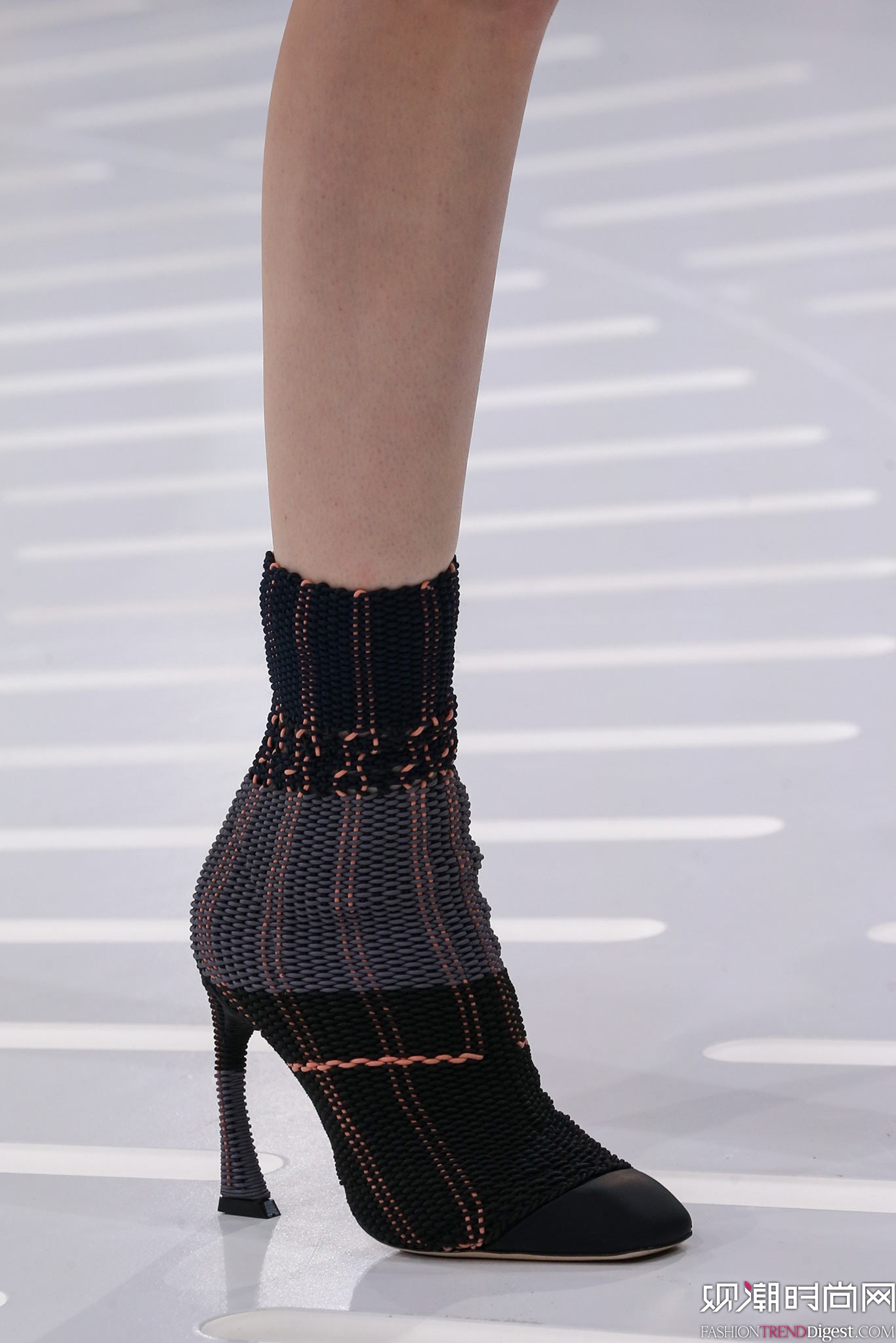 Christian Dior 2015İrbDƬ