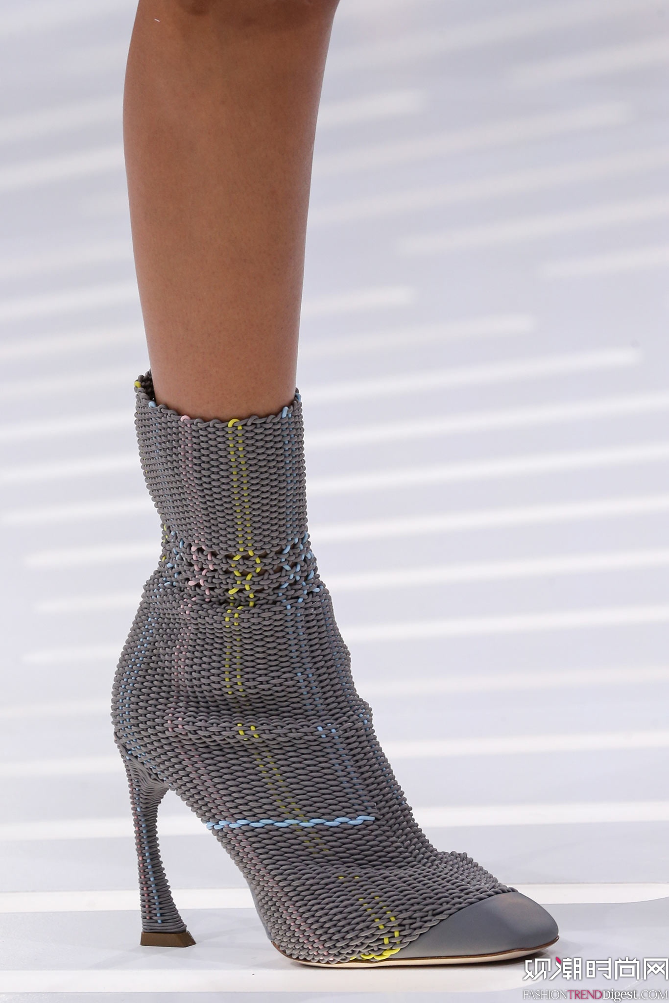 Christian Dior 2015���İ���ʱװ���㳡����ͼƬ