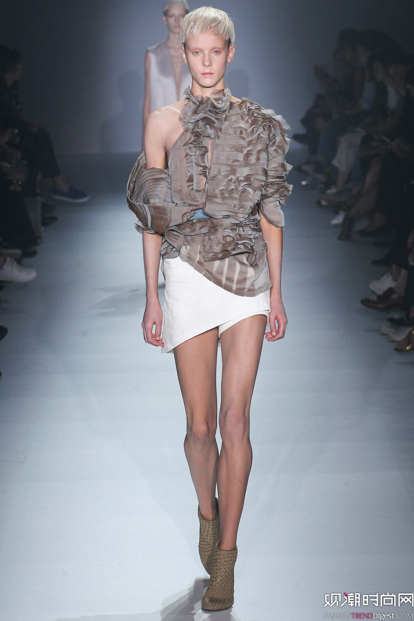 Haider Ackermann 2015İrbDƬ