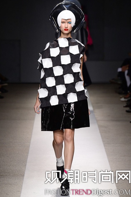 Junya Watanabe 2015İr(sh)b(chng)DƬ