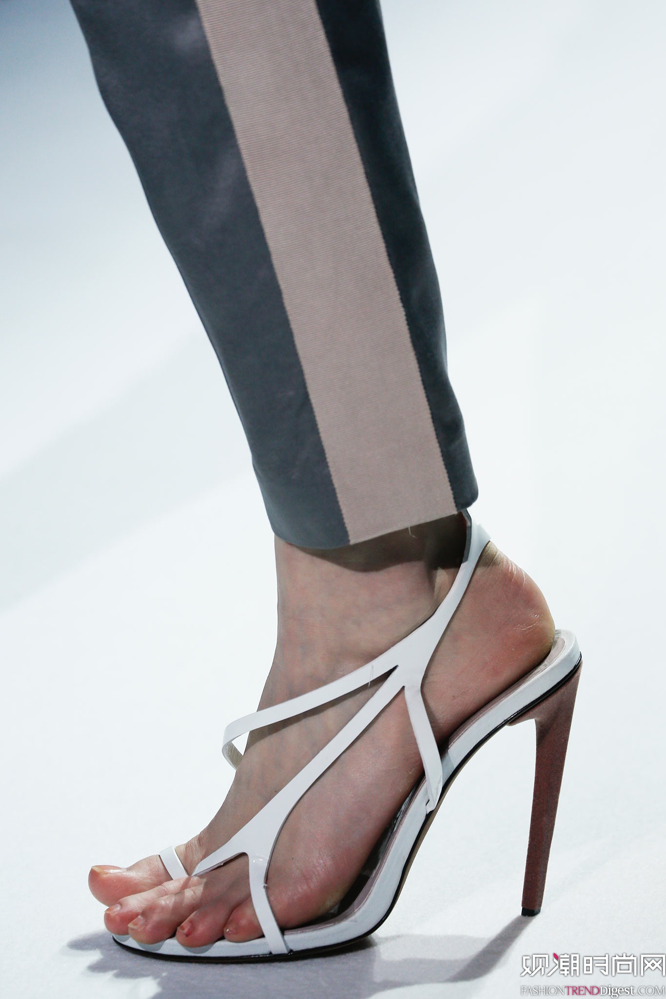 Haider Ackermann 2015İrbDƬ