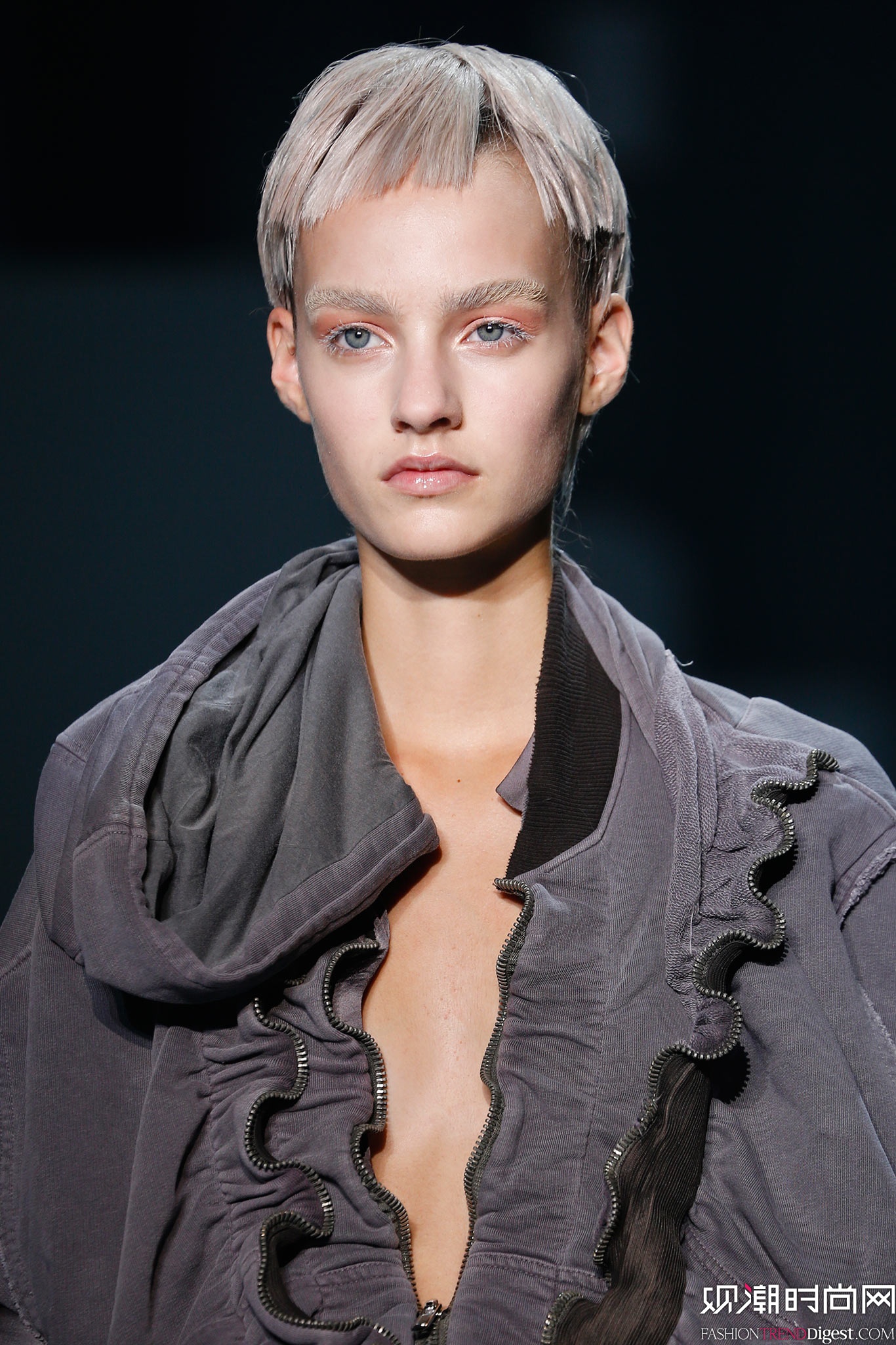 Haider Ackermann 2015İrbDƬ