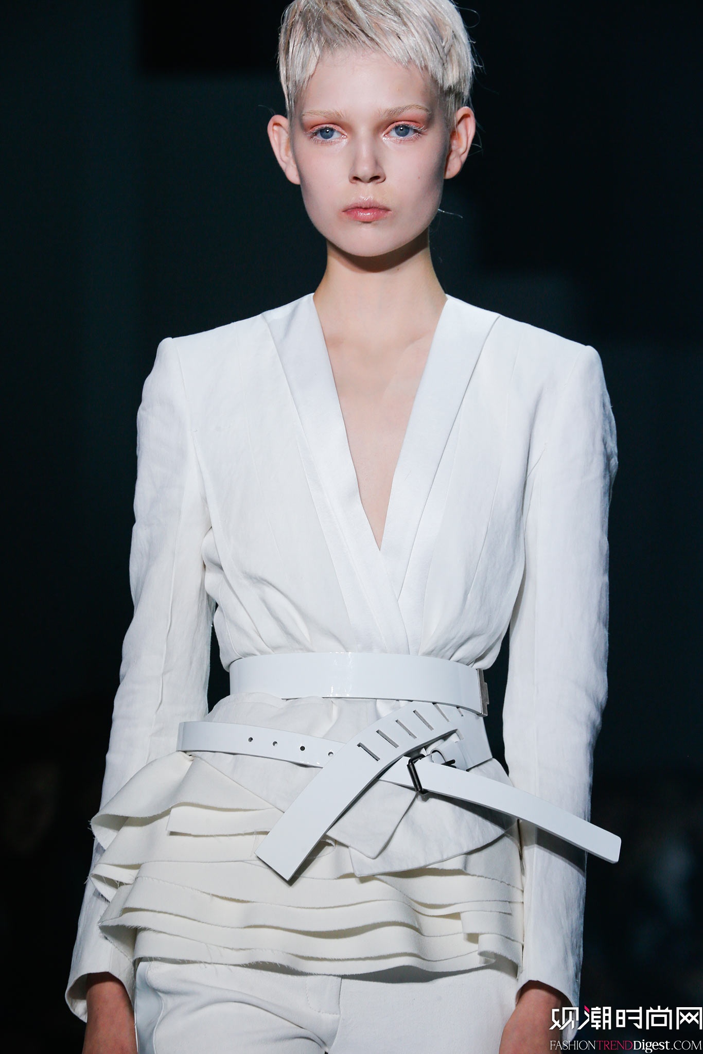Haider Ackermann 2015İrbDƬ