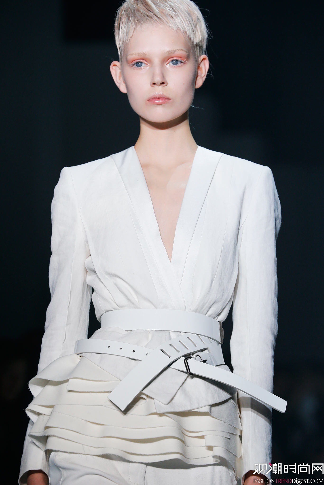 Haider Ackermann 2015İrbDƬ
