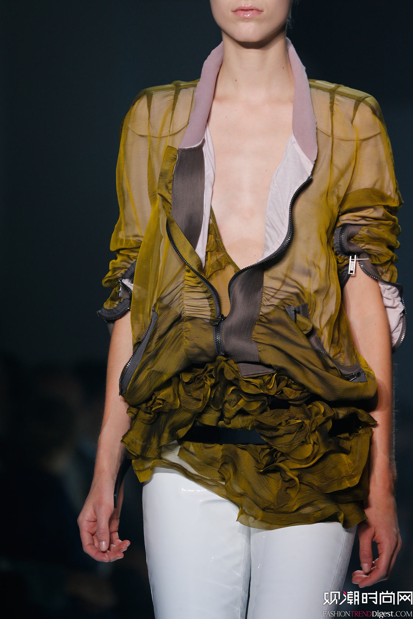 Haider Ackermann 2015İrbDƬ