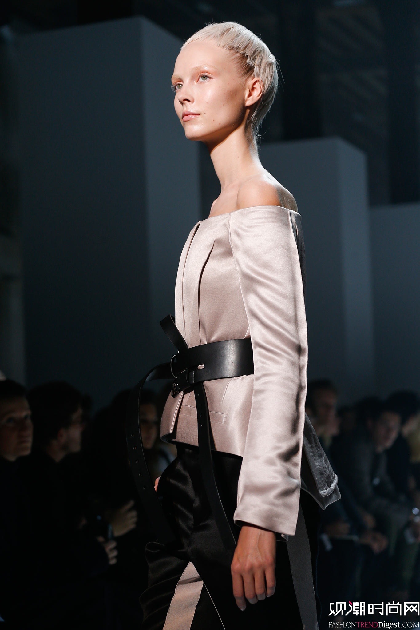 Haider Ackermann 2015İrbDƬ