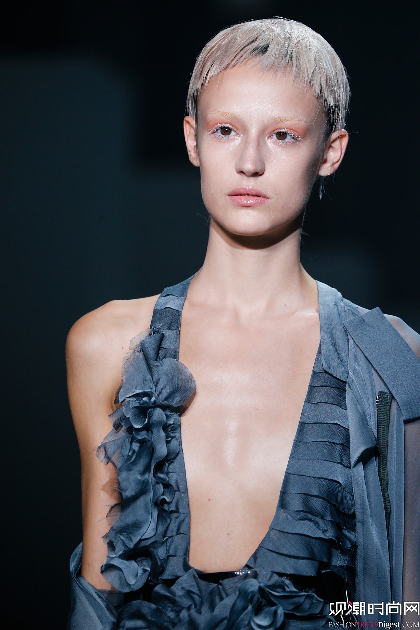 Haider Ackermann 2015İrbDƬ