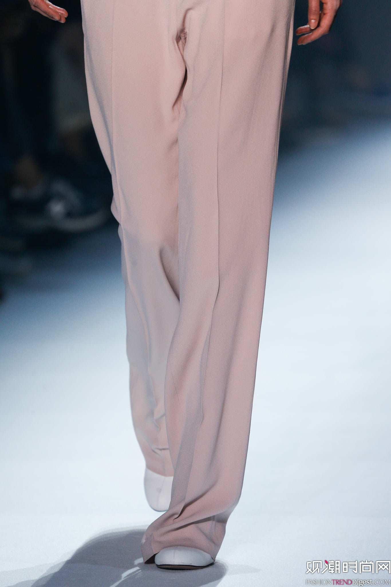 Haider Ackermann 2015İrbDƬ