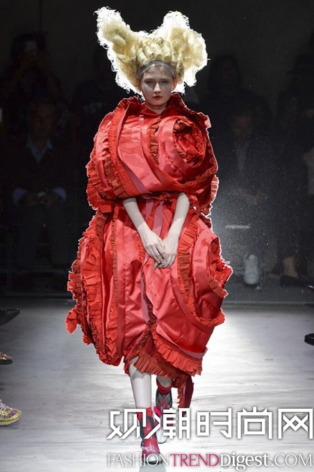 Comme Des Garçons 2015İŮװ㳡ͼƬ