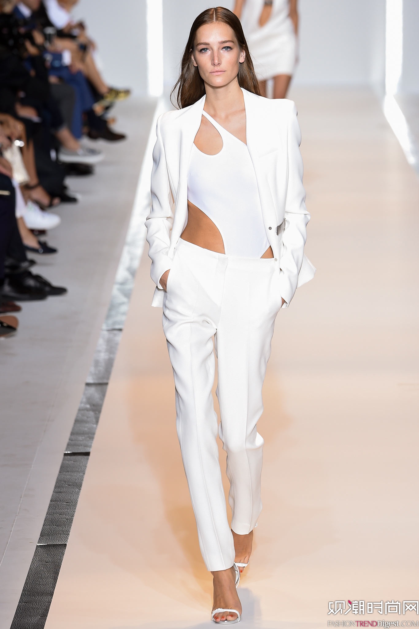 Mugler 2015İʱװ㳡ͼƬ