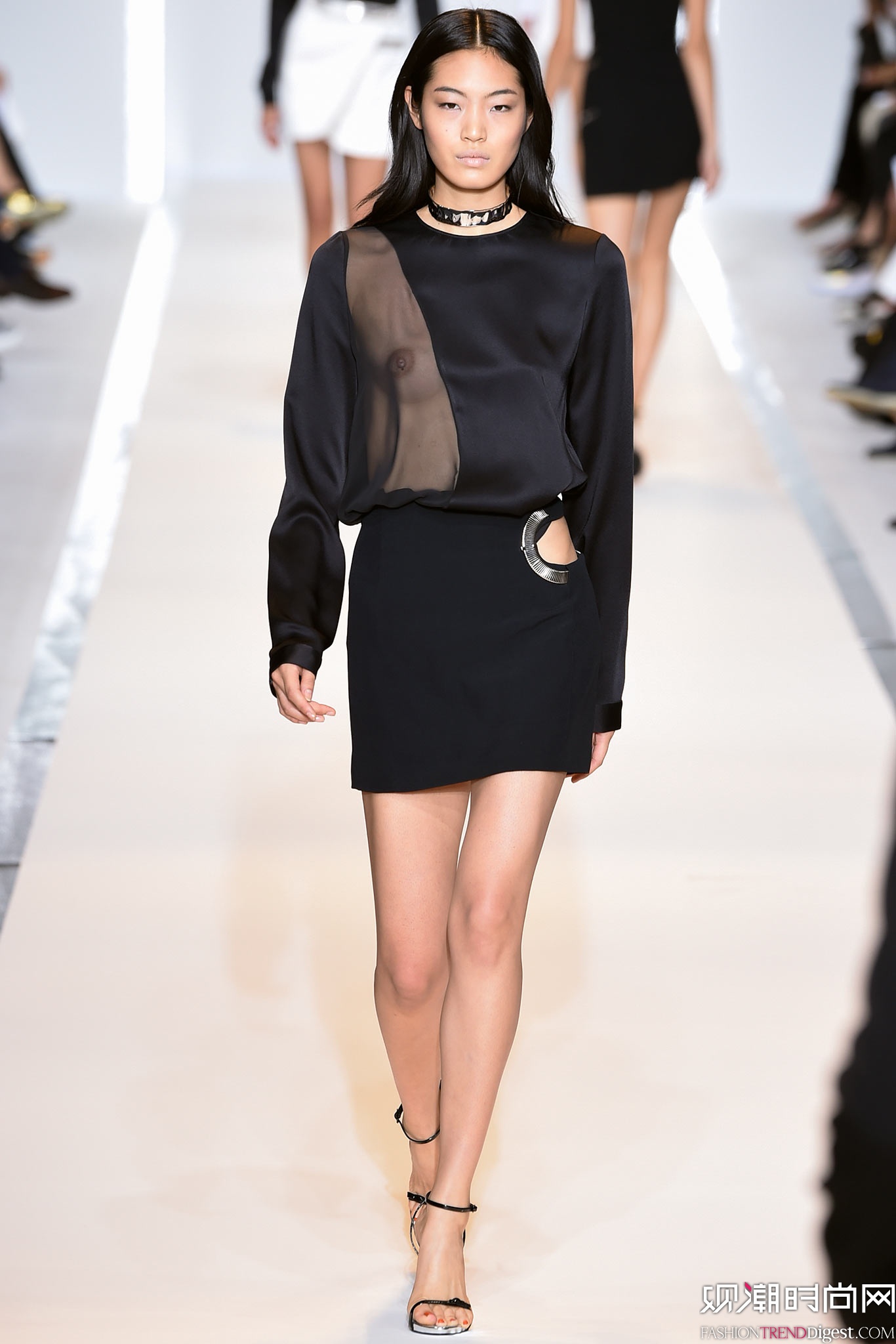 Mugler 2015İʱװ㳡ͼƬ