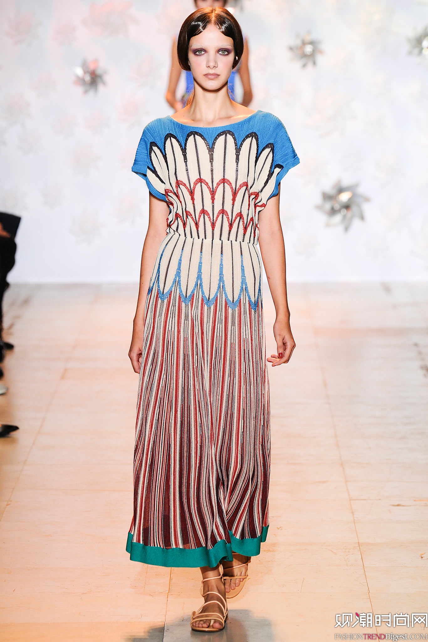 Tsumori Chisato 2015İʱװŮװ㳡ͼƬ