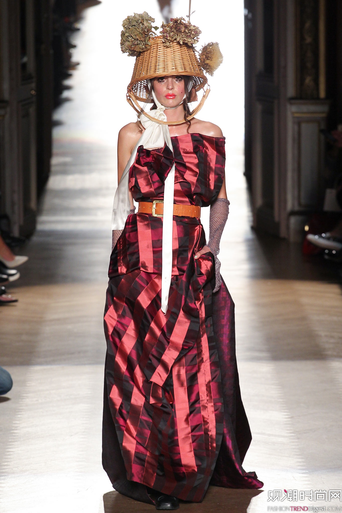 Vivienne Westwood 2015İʱװ㳡ͼƬ