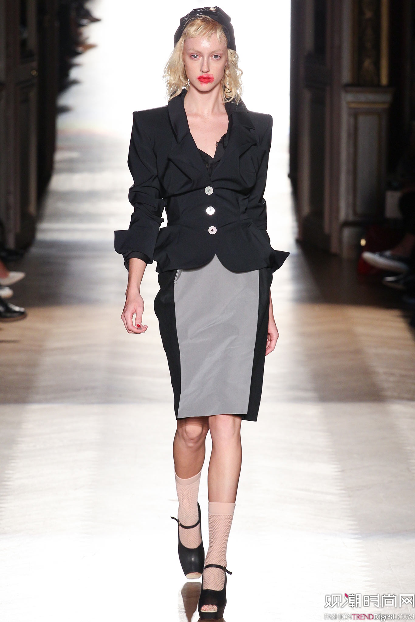 Vivienne Westwood 2015İrbDƬ