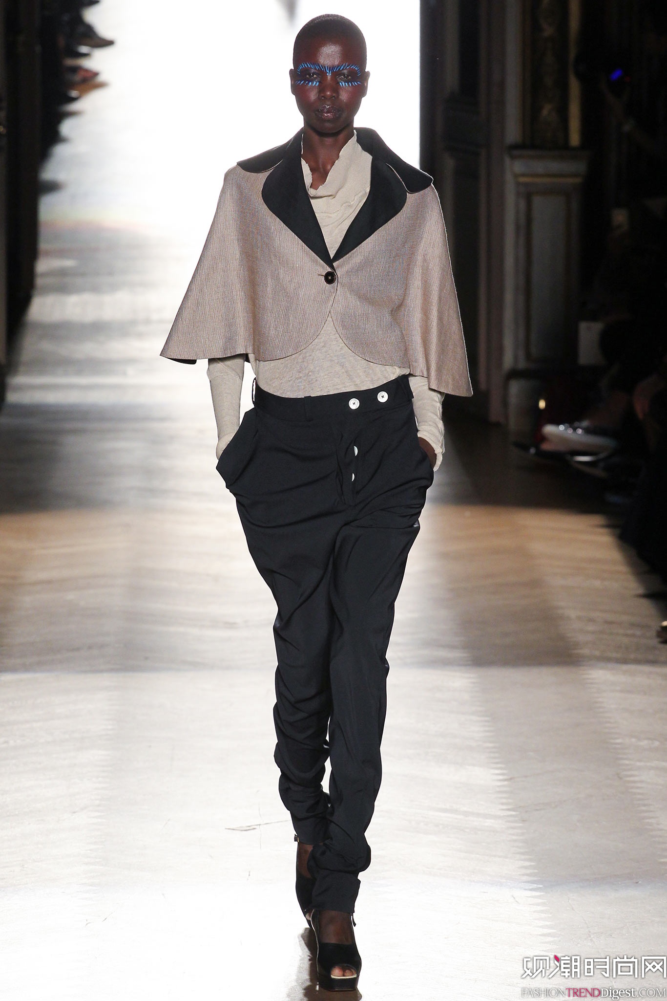 Vivienne Westwood 2015İrbDƬ