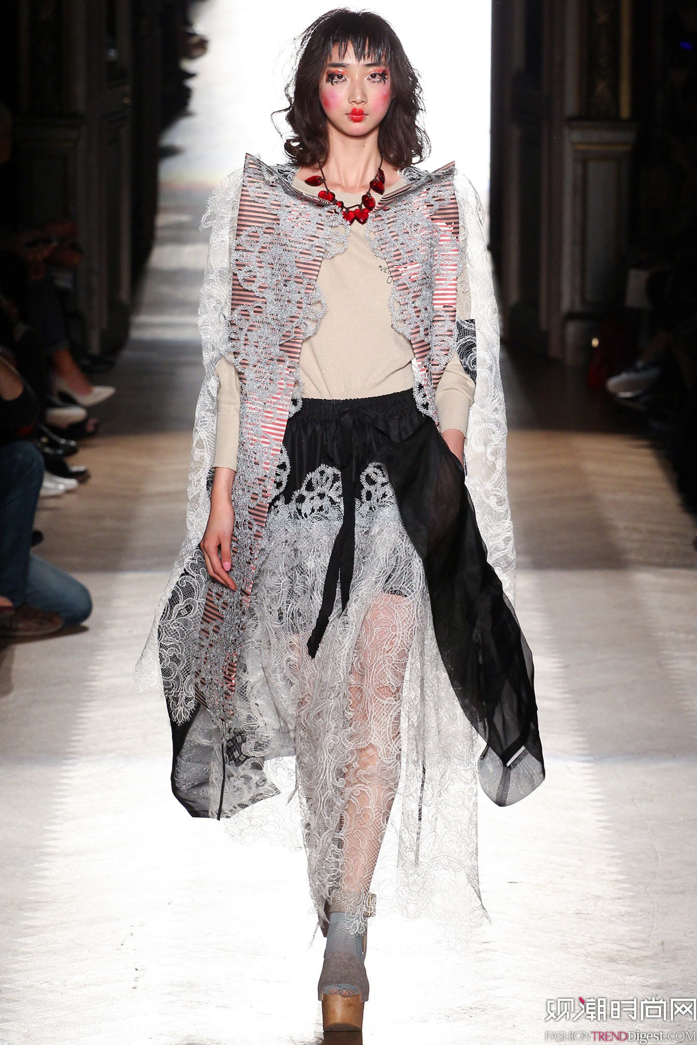 Vivienne Westwood 2015���İ���ʱװ���㳡����ͼƬ