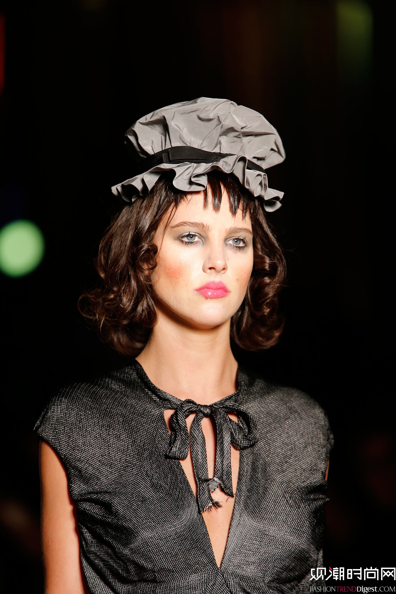 Vivienne Westwood 2015���İ���ʱװ���㳡����ͼƬ