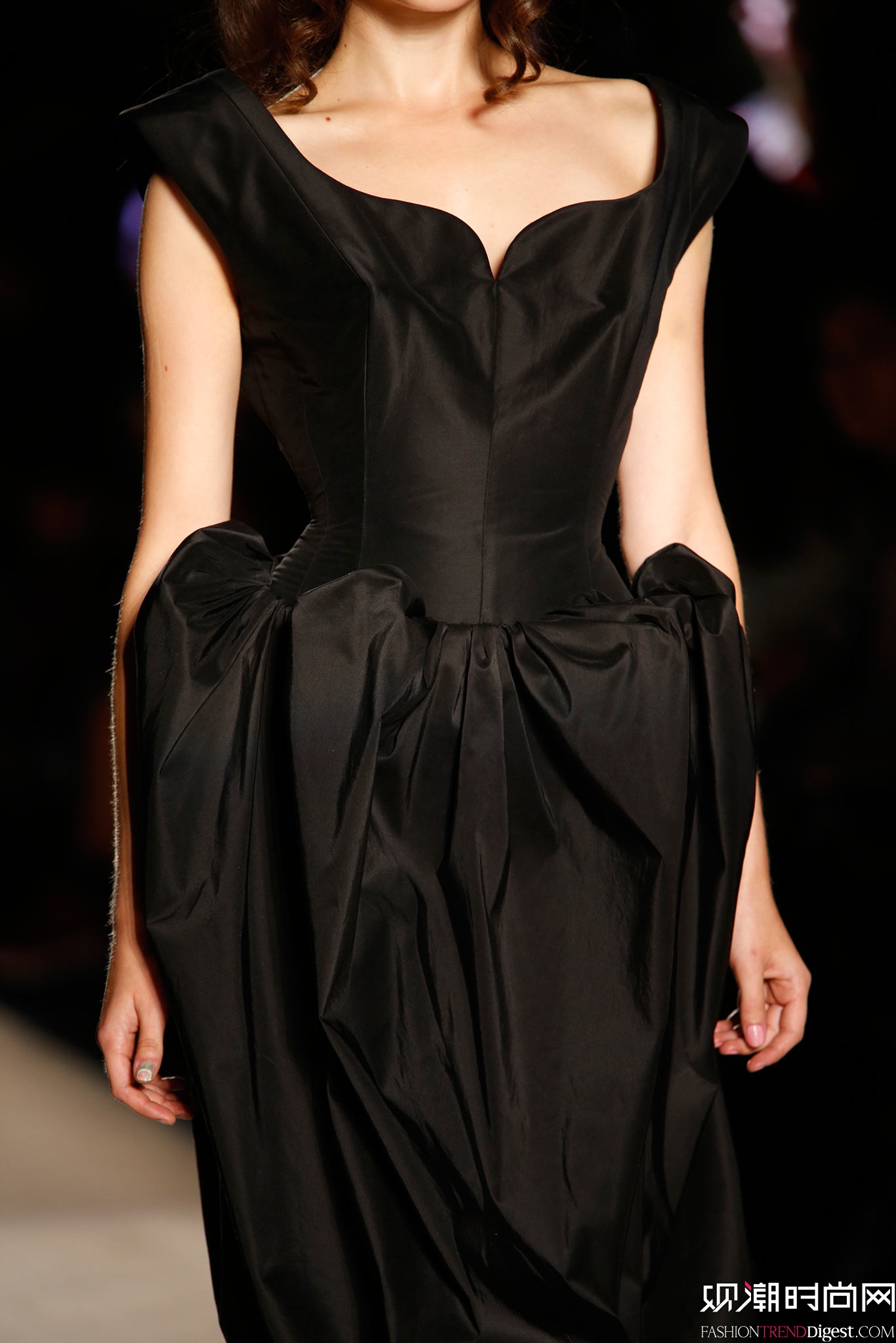 Vivienne Westwood 2015���İ���ʱװ���㳡����ͼƬ