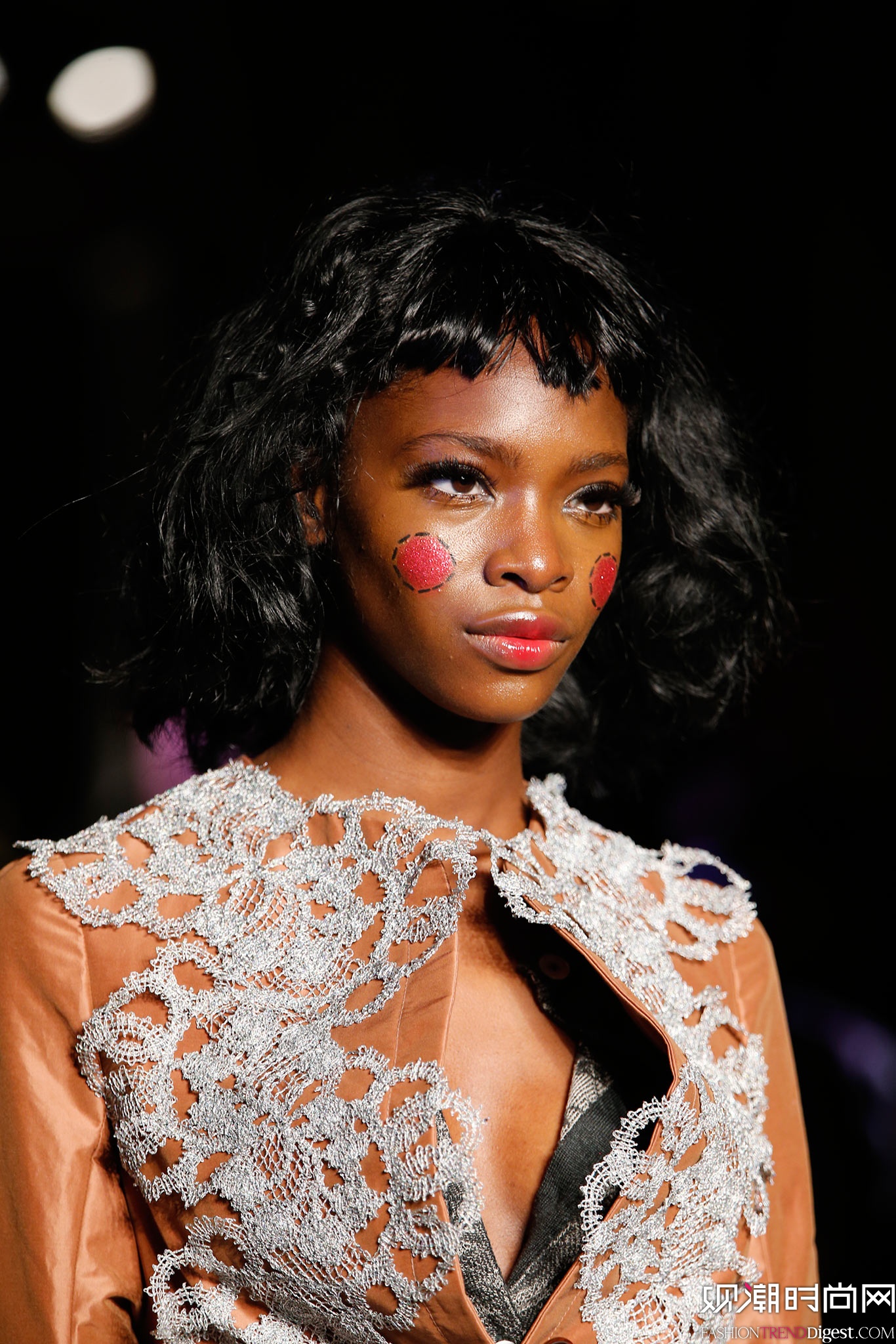 Vivienne Westwood 2015���İ���ʱװ���㳡����ͼƬ