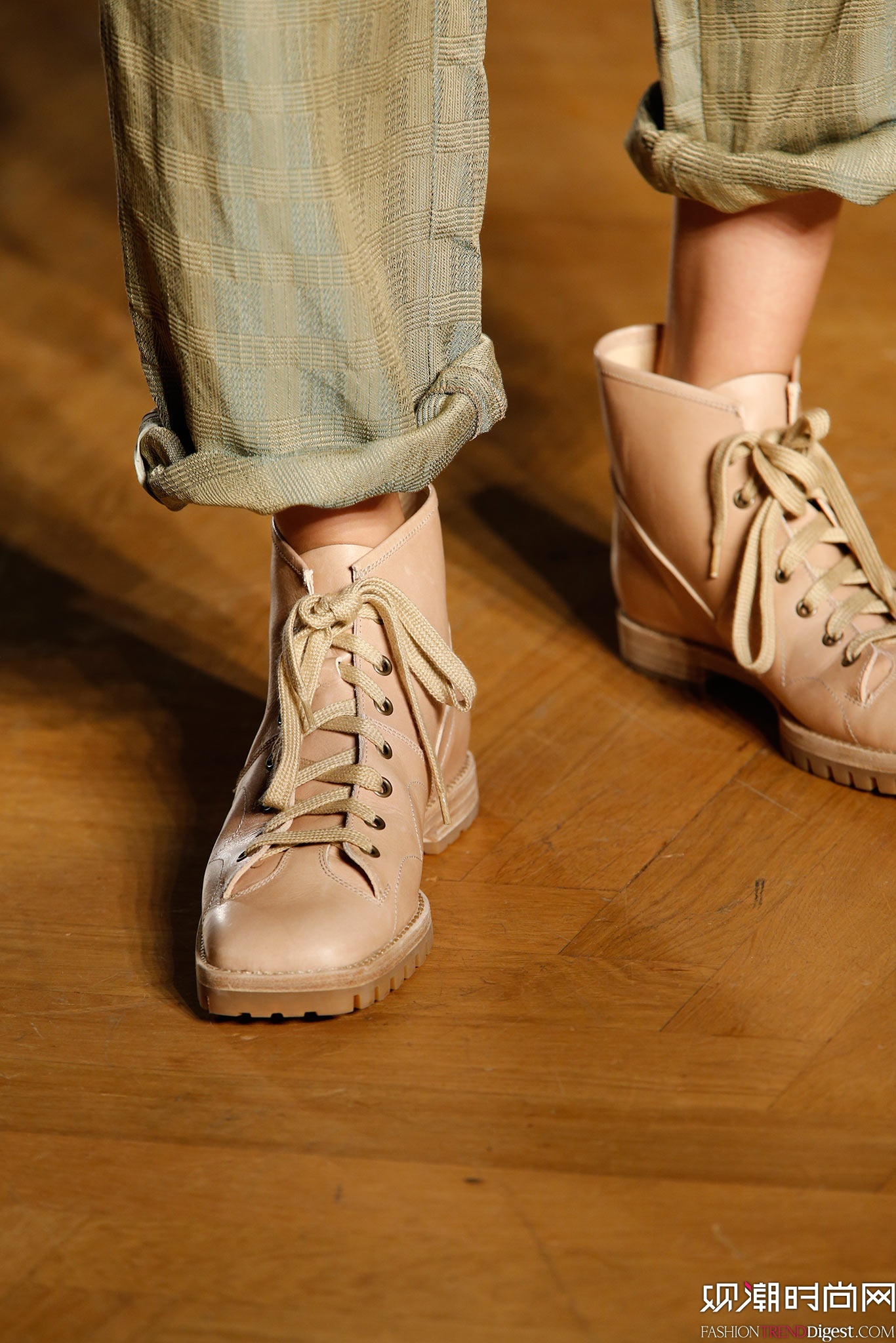 Vivienne Westwood 2015���İ���ʱװ���㳡����ͼƬ