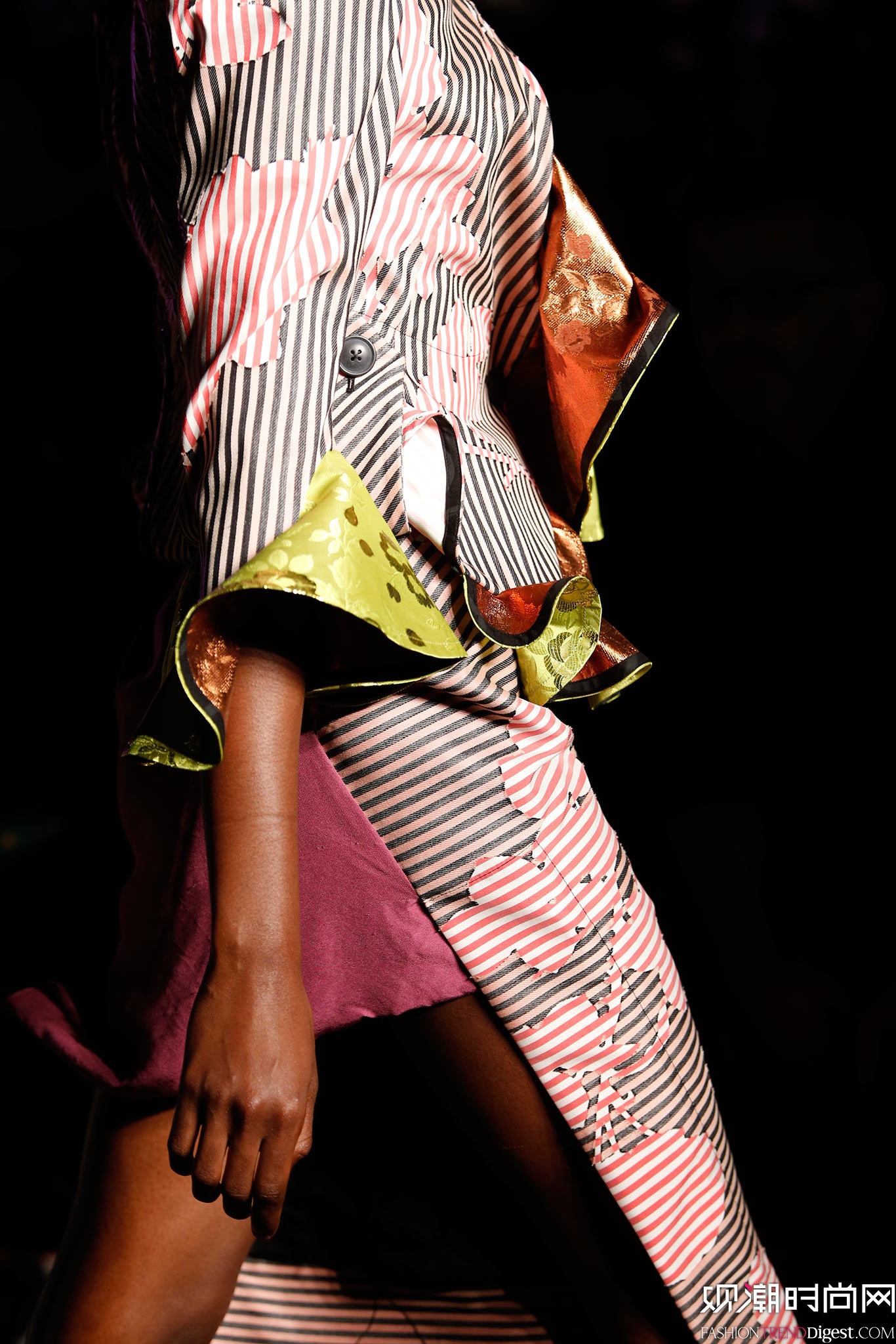 Vivienne Westwood 2015���İ���ʱװ���㳡����ͼƬ