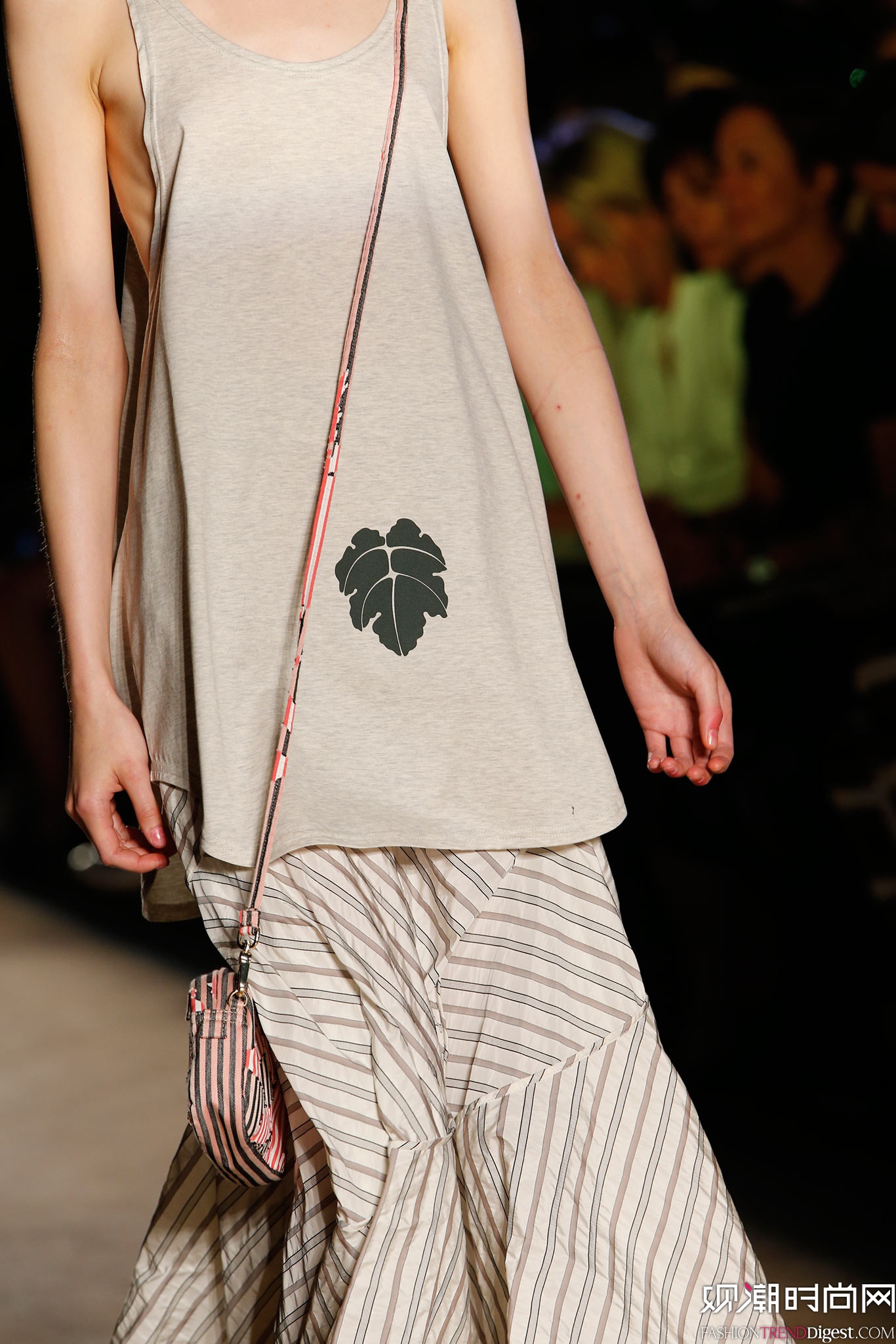 Vivienne Westwood 2015���İ���ʱװ���㳡����ͼƬ