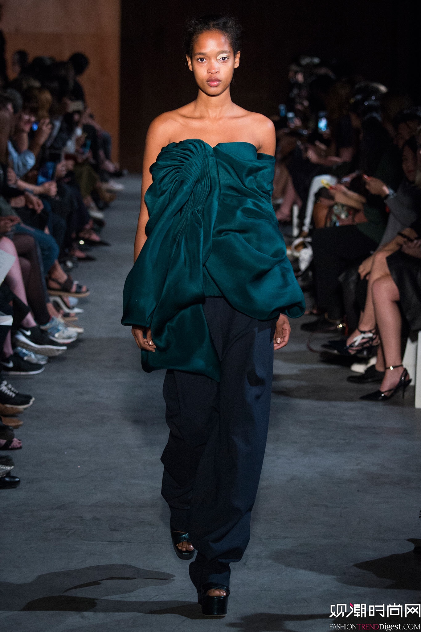 Ellery 2015İrbDƬ
