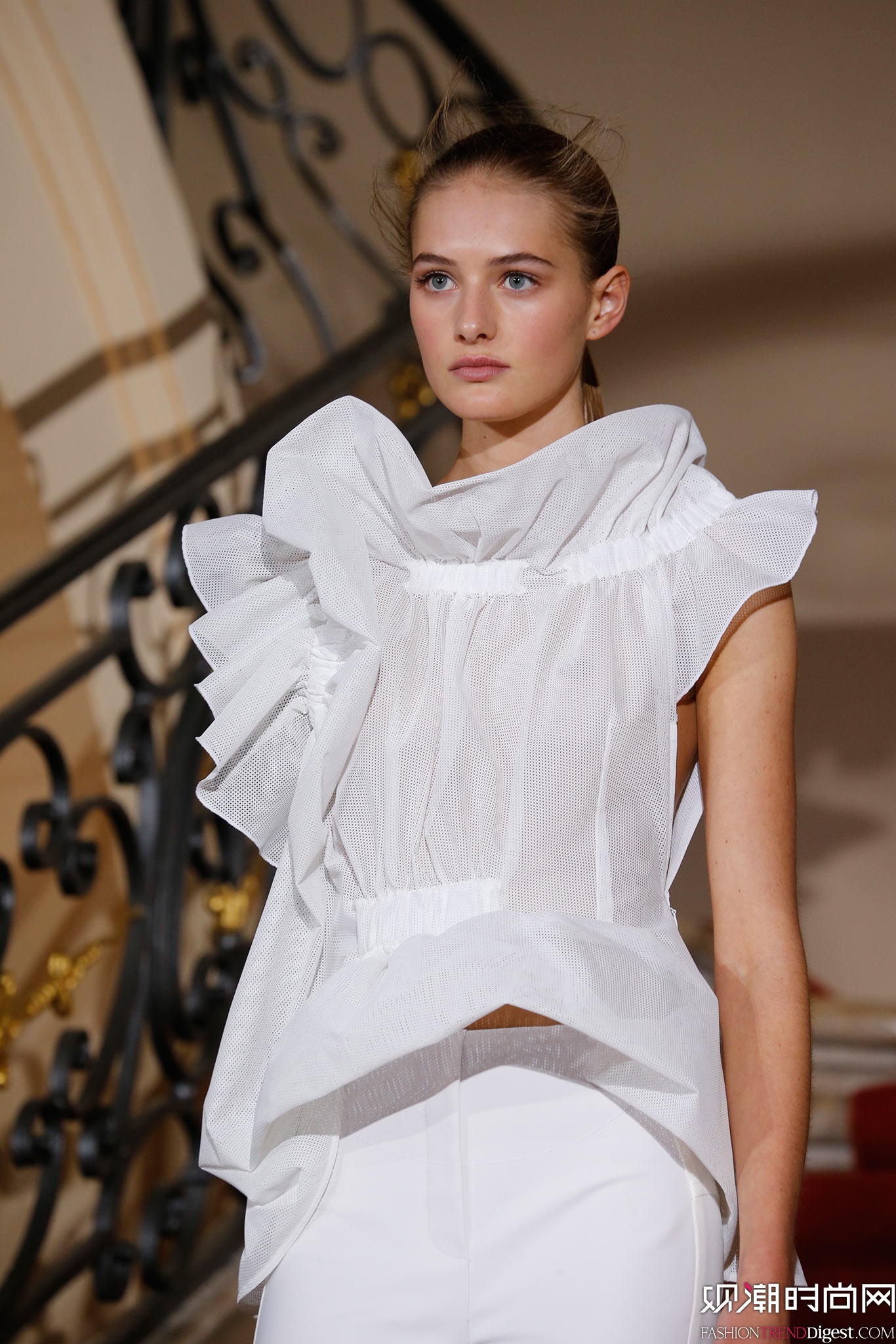 Viktor & Rolf 2015İrbDƬ