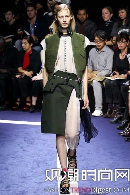 Sacai 2015İrbDƬ