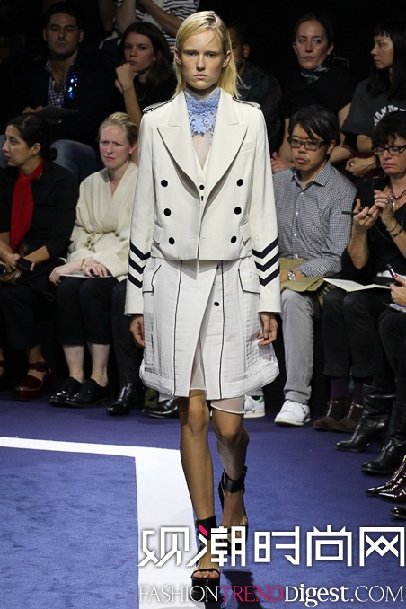 Sacai 2015İrbDƬ