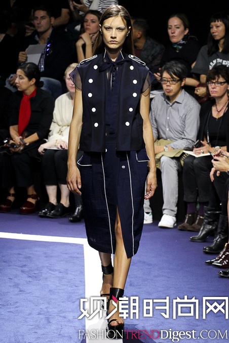 Sacai 2015İrbDƬ