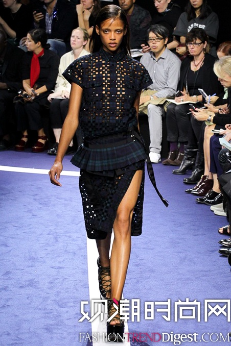 Sacai 2015İrbDƬ