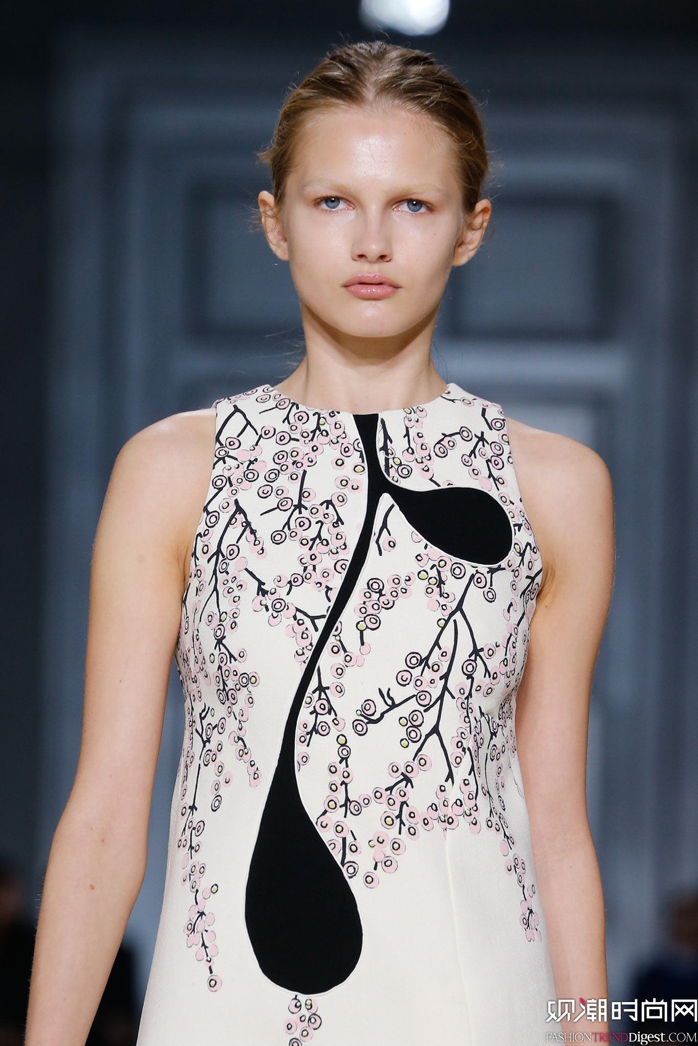 Giambattista Valli 2015İʱװ㳡ͼƬ