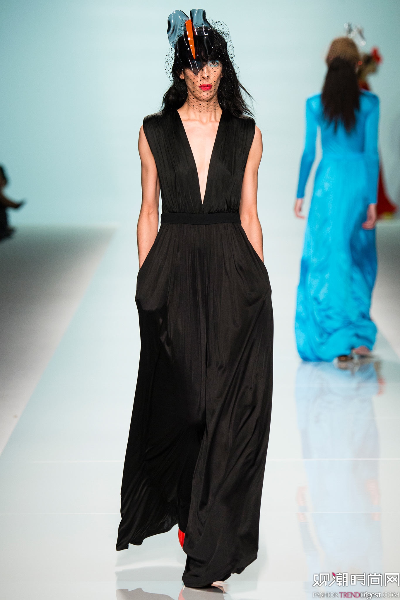 Emanuel Ungaro 2015İrbDƬ