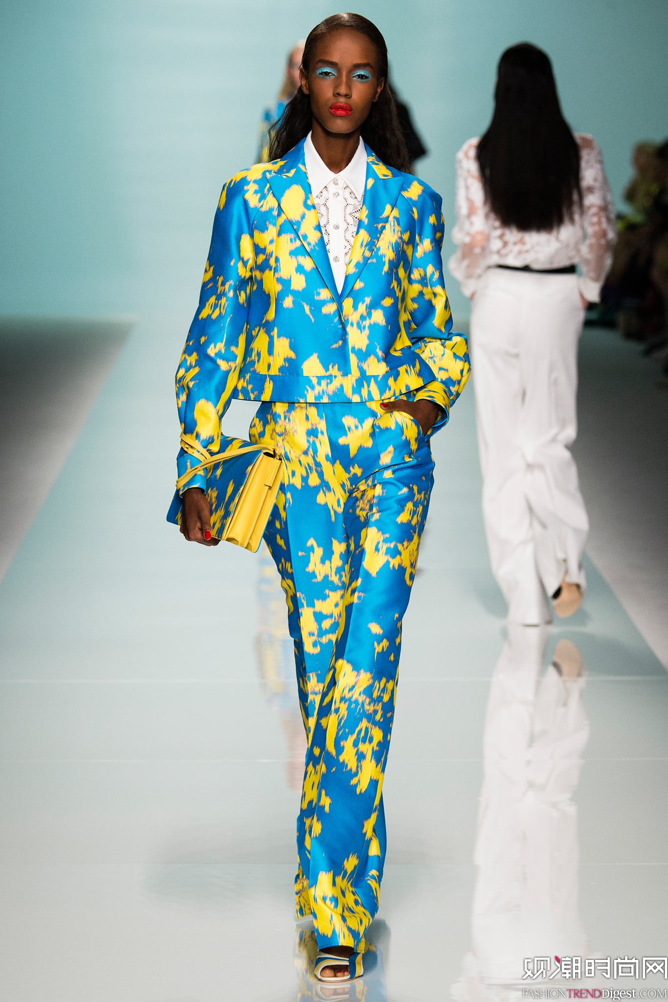 Emanuel Ungaro 2015İrbDƬ