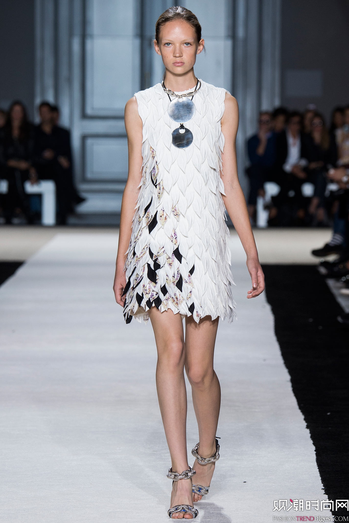 Giambattista Valli 2015İrbDƬ
