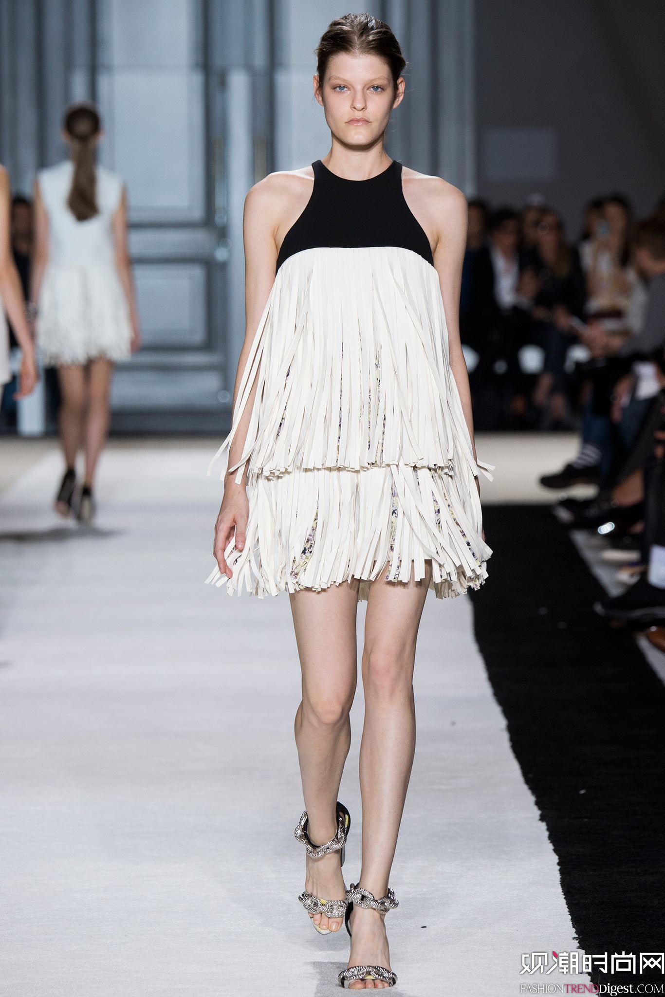 Giambattista Valli 2015İʱװ㳡ͼƬ