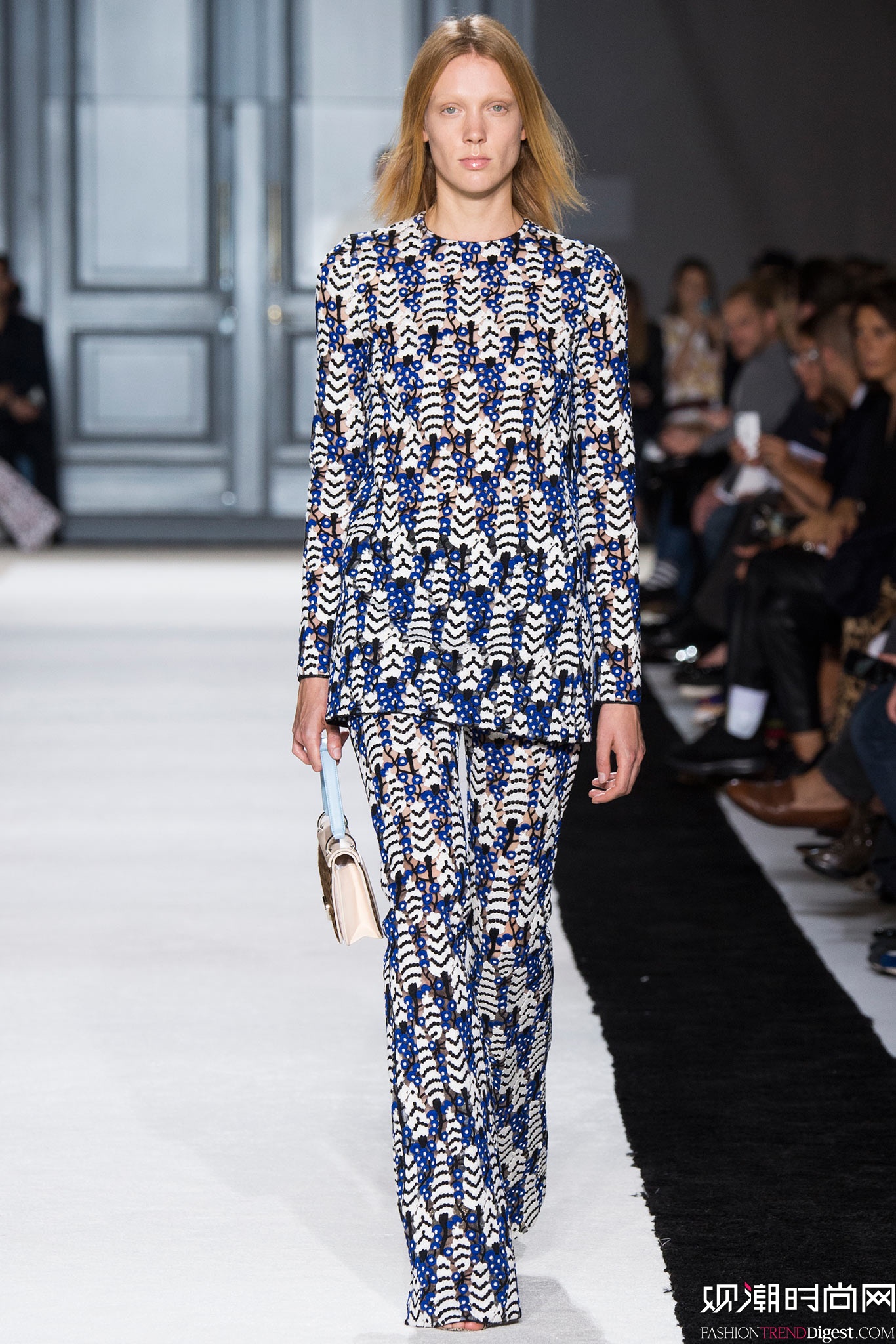 Giambattista Valli 2015İʱװ㳡ͼƬ