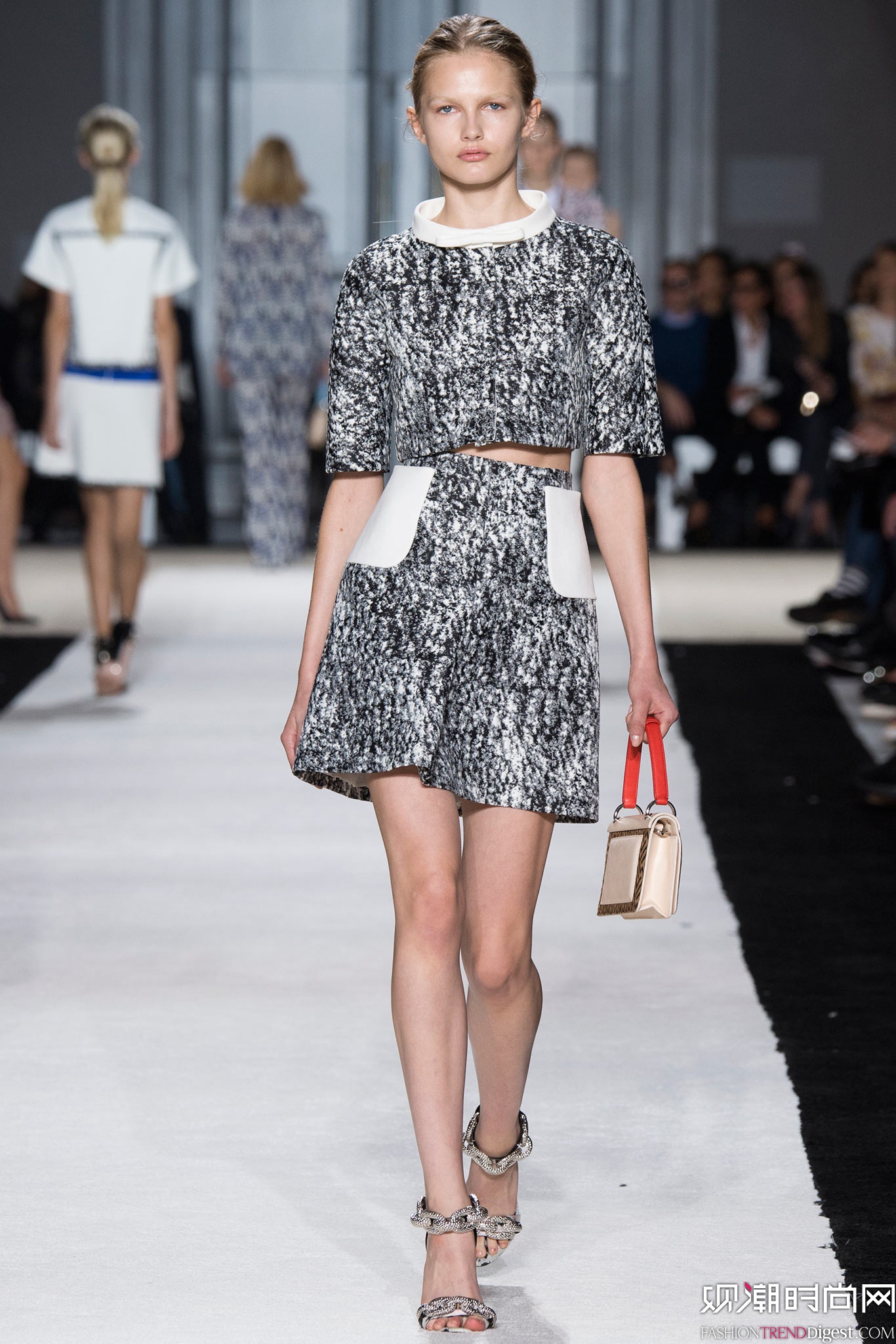 Giambattista Valli 2015İʱװ㳡ͼƬ