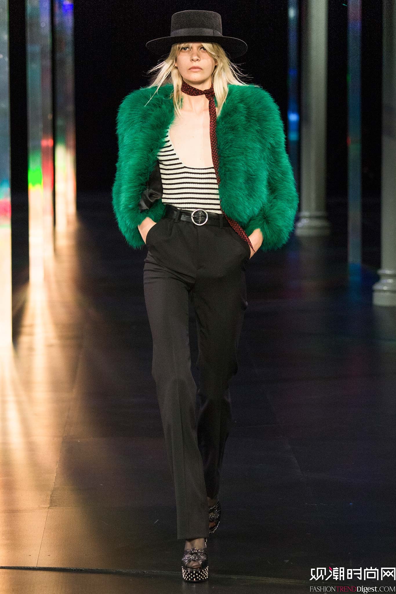 Saint Laurent 2015İʱװ㳡ͼƬ