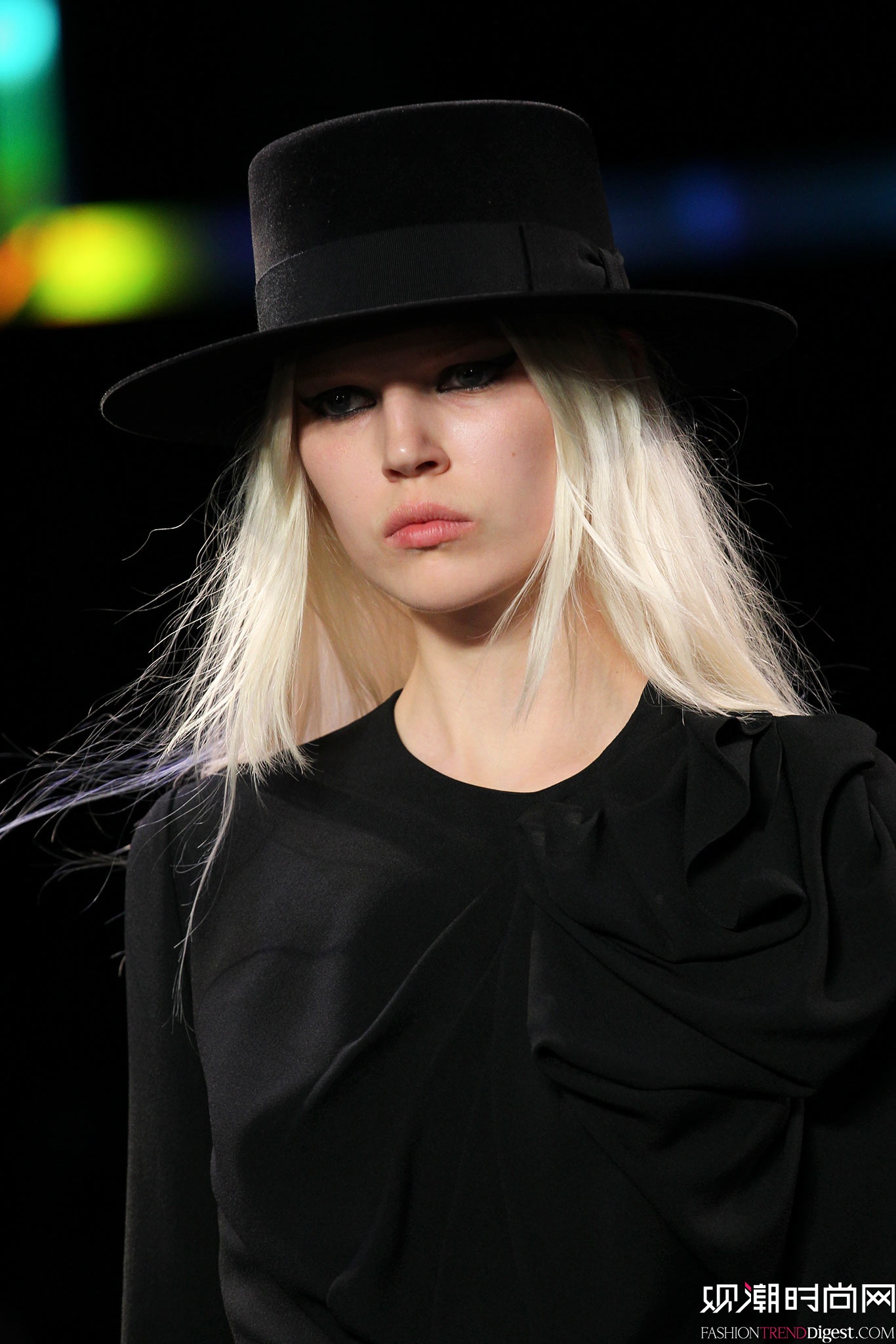 Saint Laurent 2015���İ���ʱװ���㳡����ͼƬ