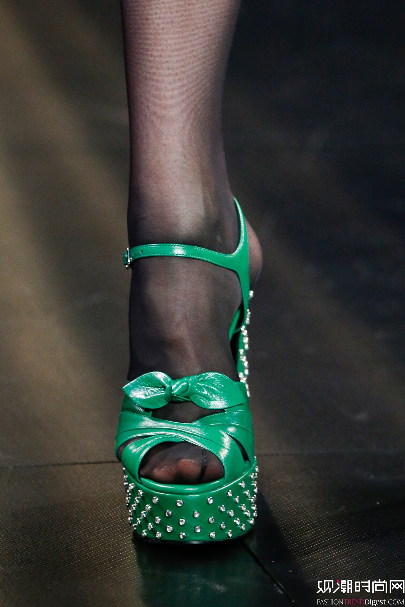 Saint Laurent 2015���İ���ʱװ���㳡����ͼƬ