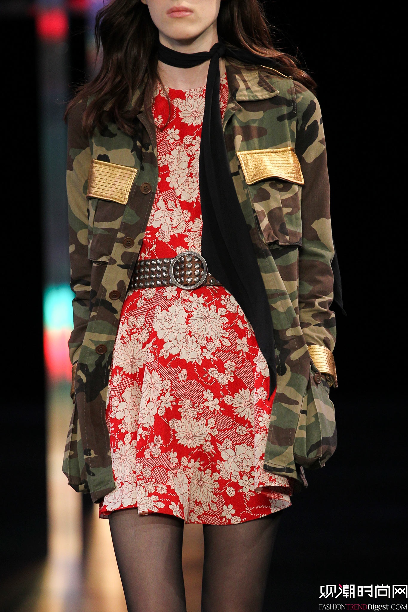 Saint Laurent 2015���İ���ʱװ���㳡����ͼƬ