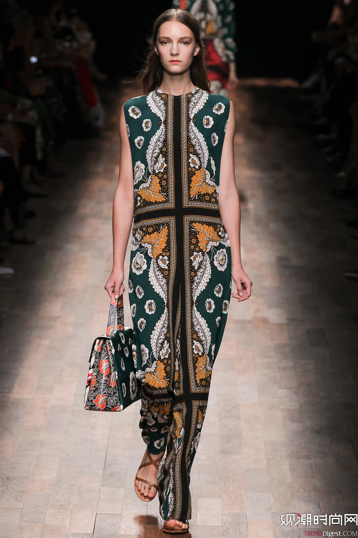 Valentino 2015İʱװ㳡ͼƬ