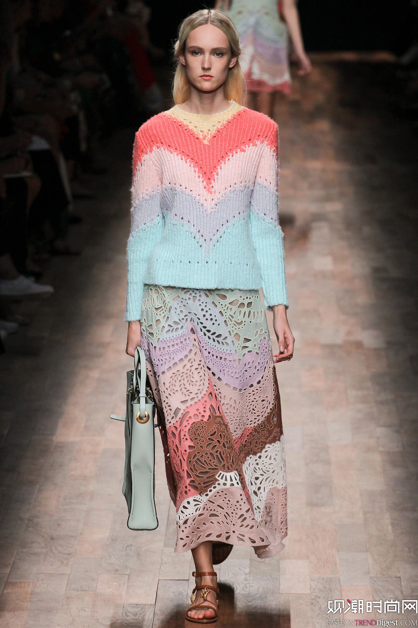 Valentino 2015İʱװ㳡ͼƬ