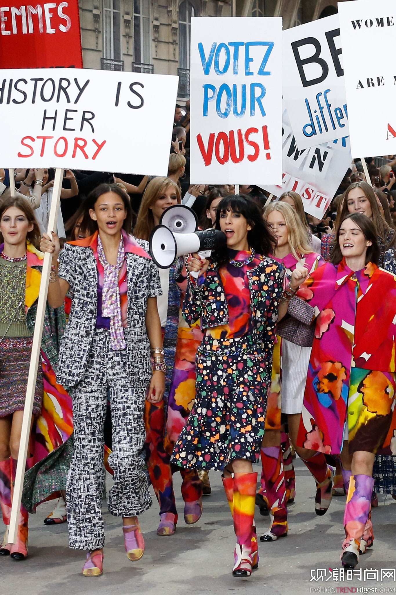 Chanel 2015İrbDƬ