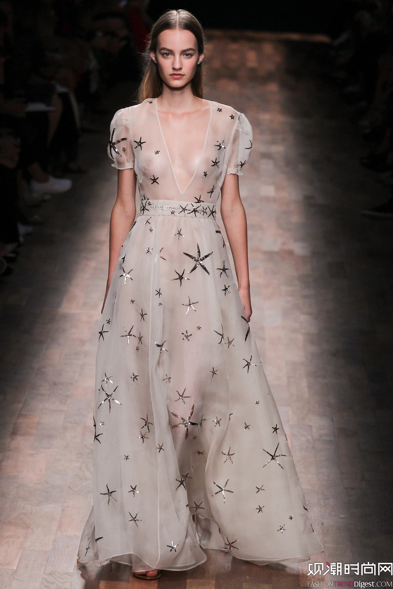 Valentino 2015İʱװ㳡ͼƬ