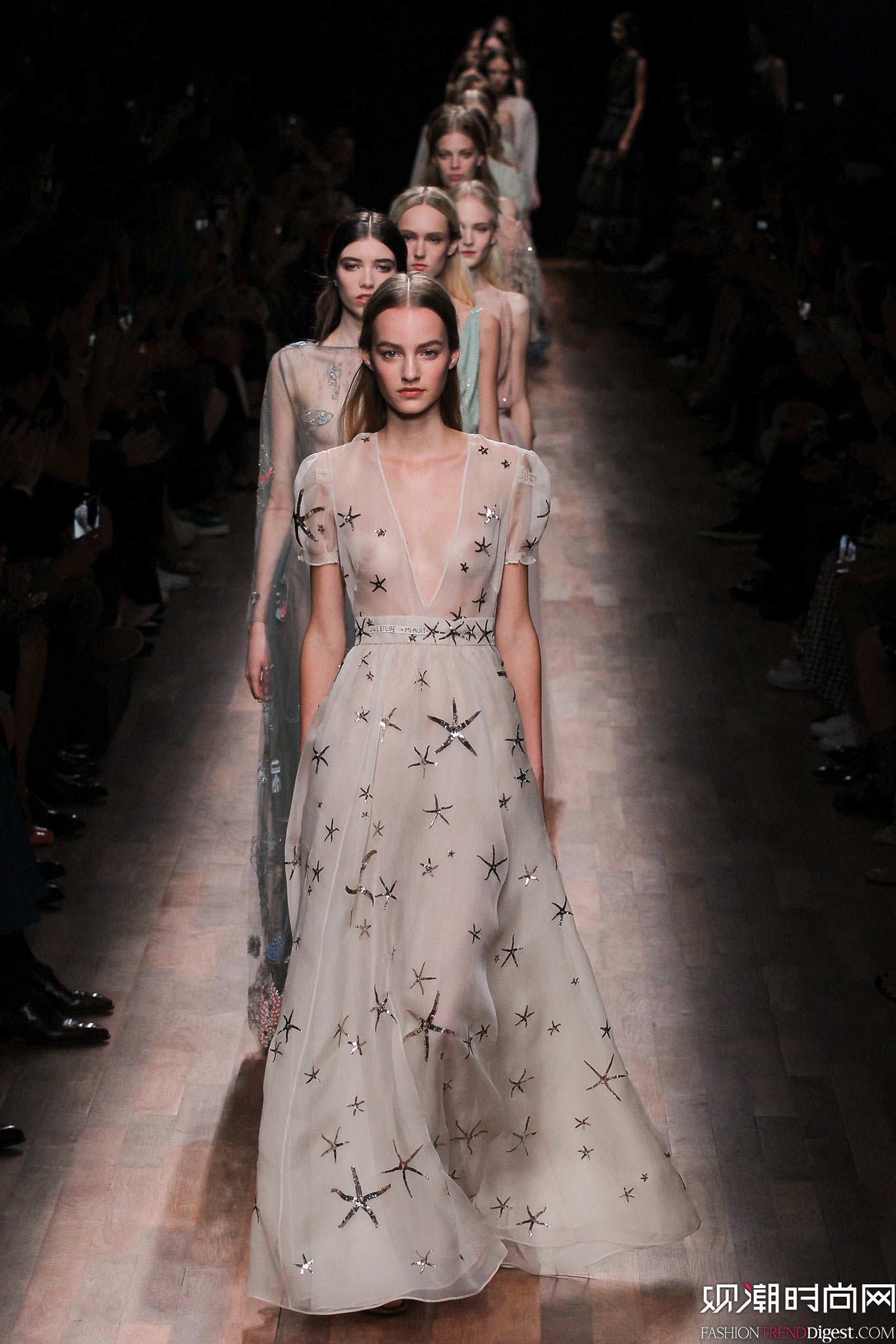 Valentino 2015İʱװ㳡ͼƬ